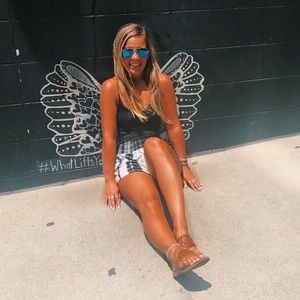 Meet your Posher, Kayla